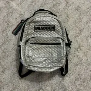 Steve Madden - NWT - Silver Backpack / Bag with Bonus Wristlet Steve Madden Blue Backpack With Wristlet - | Mercari main image 2